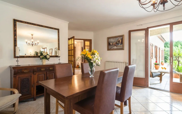 Superb Villa in Olonzac With Swimming Pool, Close to Lake