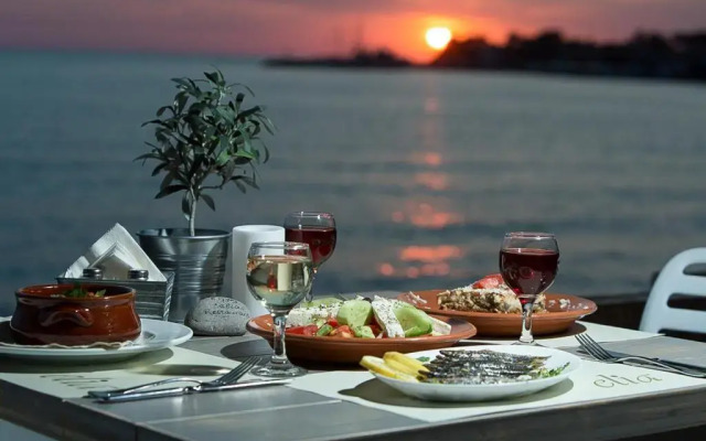 Olive Press Hotel & Apartments