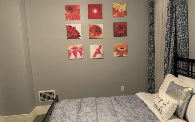 Pontiac Guest House