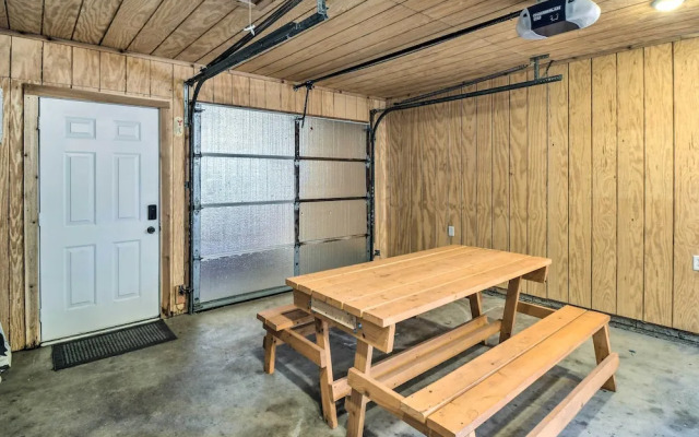 Riverfront Dixon, Illinois, Vacation Rental!