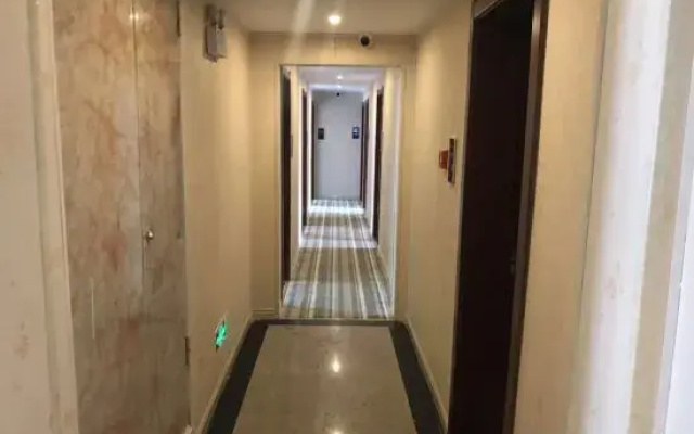 Chaoman Fashion Hotel (Yilonghu Jiayuan Branch)
