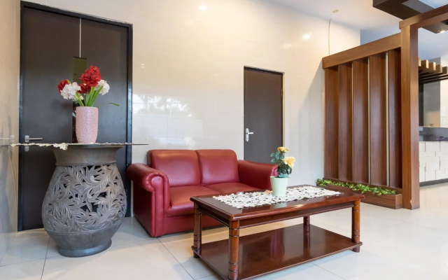 OYO 996 Hotel Transit
