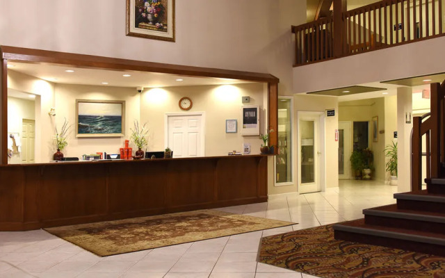 Gibsons Garden Hotel