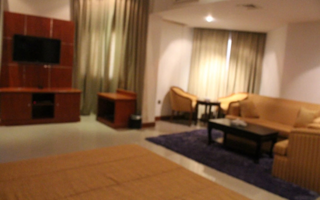 Riviera Hotel