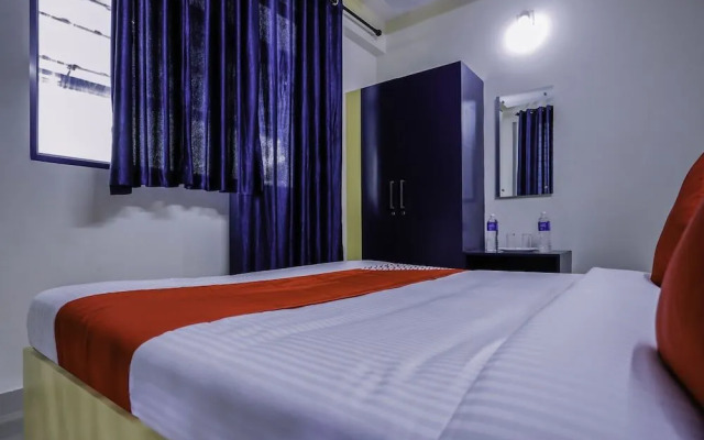 Oyo 15825 Blue Berry Apartments