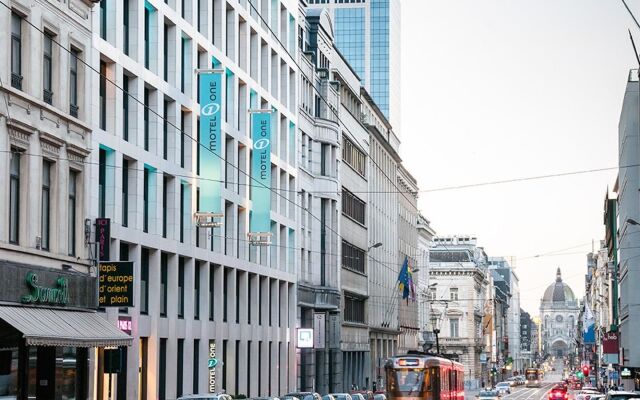Hotel Motel One Brussels вид на фасад