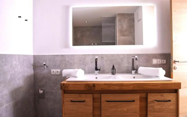 Grand Alpin Panorama Lodge Top 4