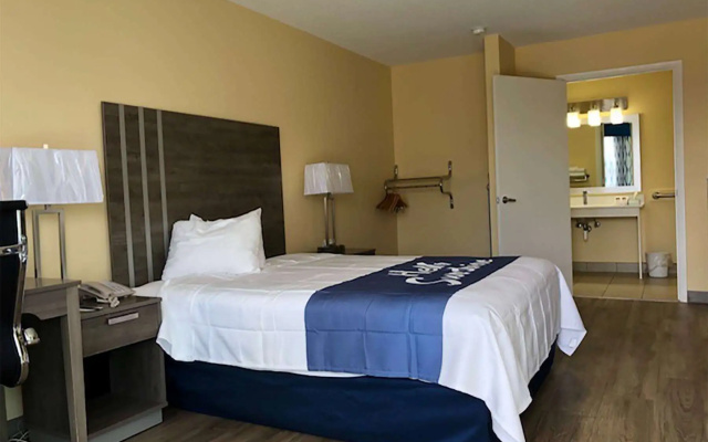 Days Inn by Wyndham Cape Carteret near Emerald Isle