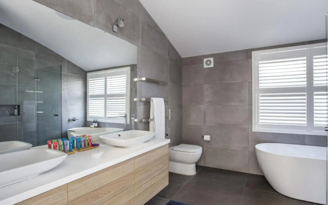 Harrington Crescent 43 Bawley Point