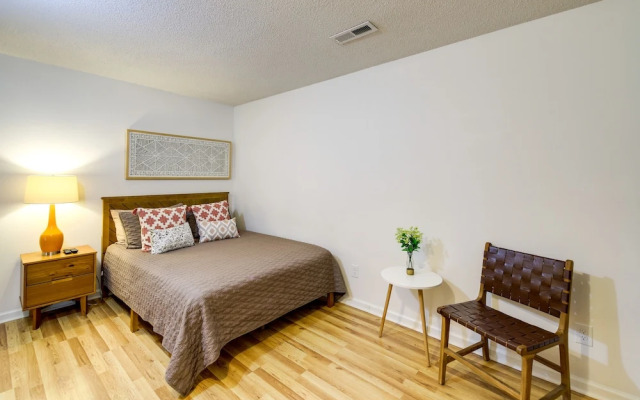 Pet-friendly Pigeon Forge Home w/ Deck!