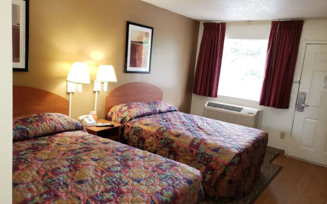 InTown Suites Extended Stay - Atlanta Cumming