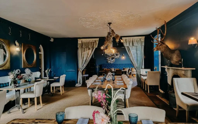 Verzon House