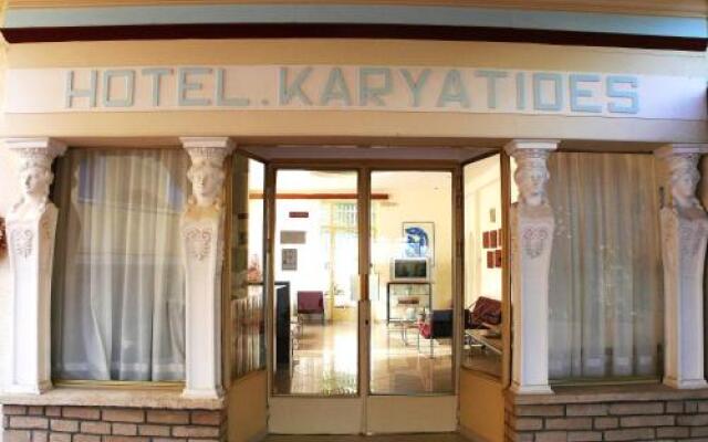 Hotel Karyatides вид на фасад