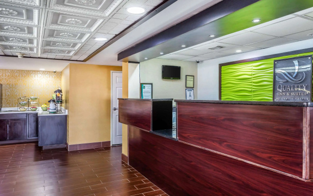Quality Inn & Suites near Robins Air Force Base