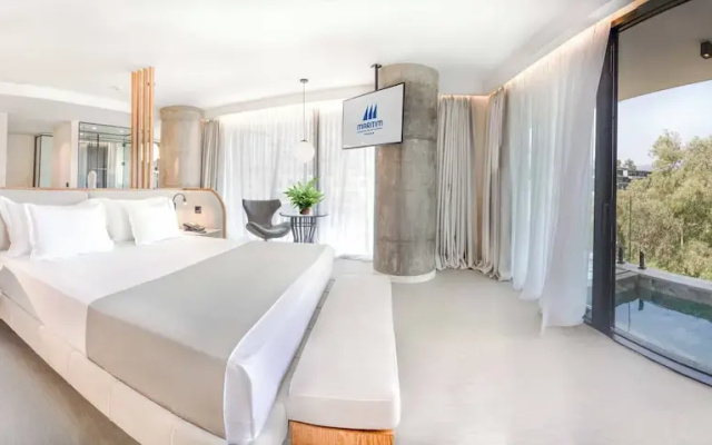 Maritim Marina Bay Resort  Casino