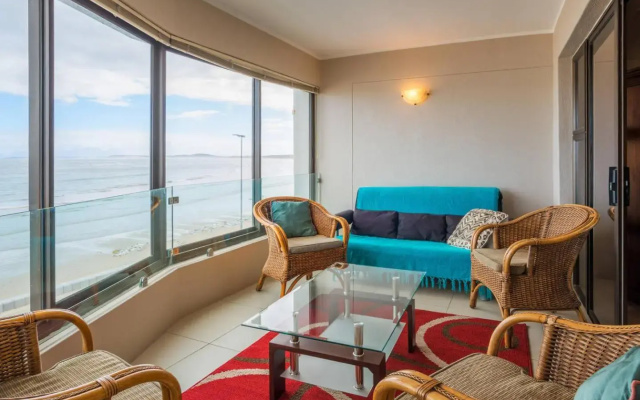 Luxurious Beach Front