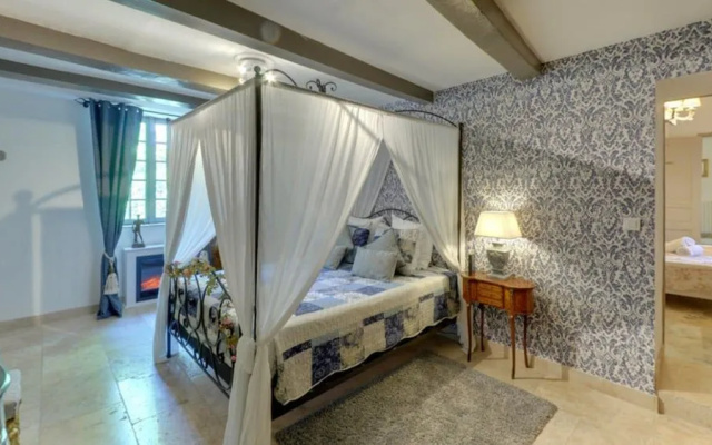 Le Mas des 5 Fontaines. Chambres dhôtes