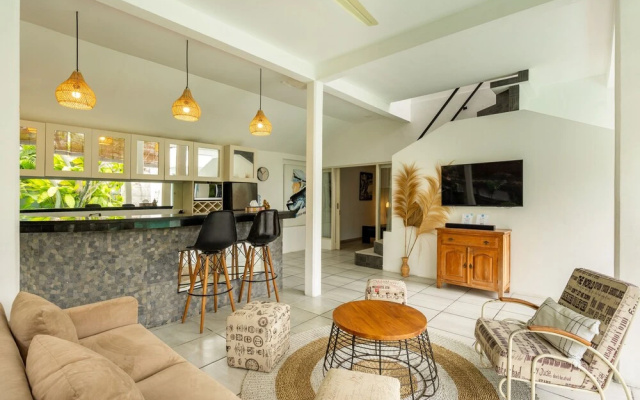Villa Oceana 3BR By Azure- Pool, Netflix, Wifi, Parking