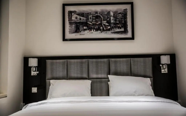 Naylover Hotel Suites