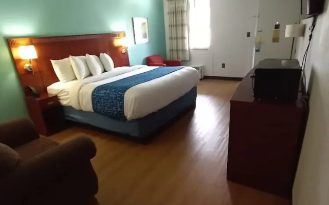 Travelodge by Wyndham Petersburg