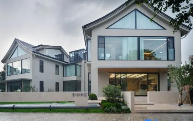 Xianju Chun and Qingxi Homestay