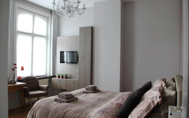 B&B at Room's