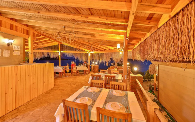 Almond Bungalow Hotel