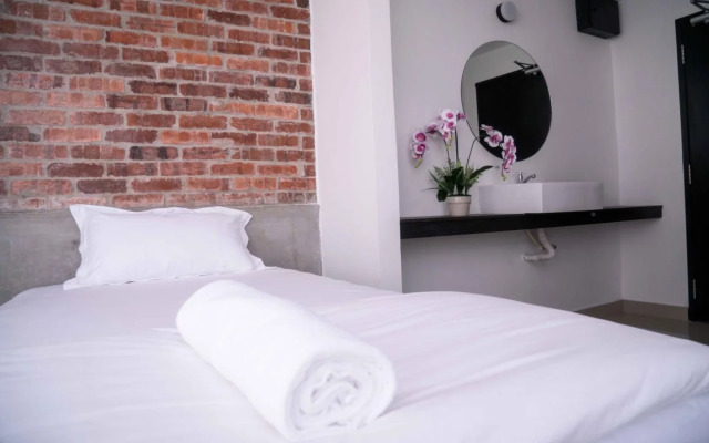 Bizz Hotel