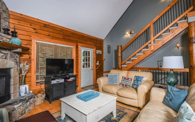 Pinehaus Chalet 4 Bedroom House