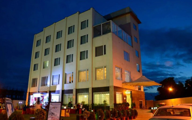 The Royal Bharti Hotel