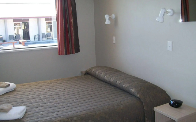Sierra Motel