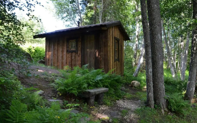Little Forest House near the river Jägala
