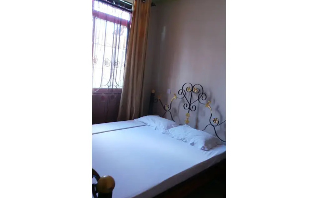 Bush Route Hotel
