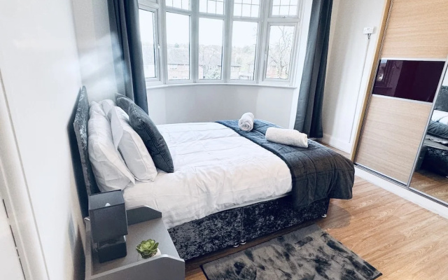 Inviting 3-bed House in Nottingham Central