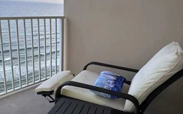 Crystal Shores West 1103