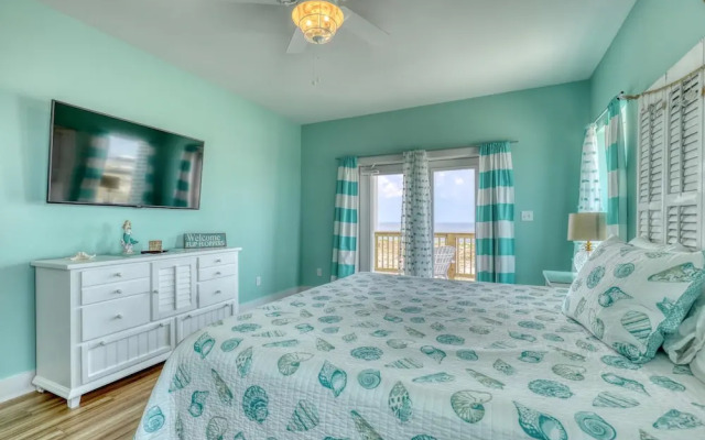 Salty Seahorse -2822 Bienville