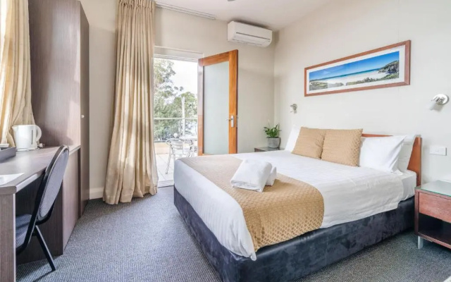 Huskisson Hotel