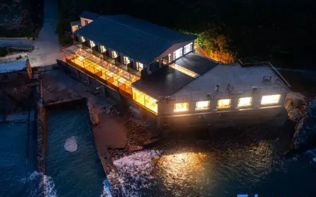 yakamoz hotel