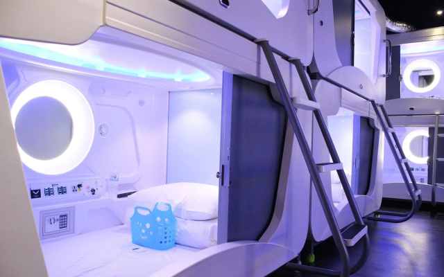 Heybear Capsule Hotel