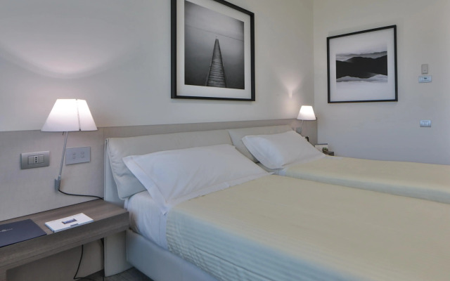 Отель Unahotels San Vitale Bologna