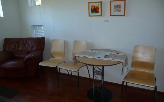 2cozyapartments.com