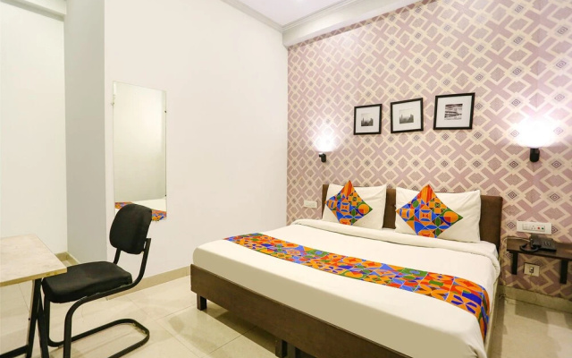 FabHotel Novel Suites