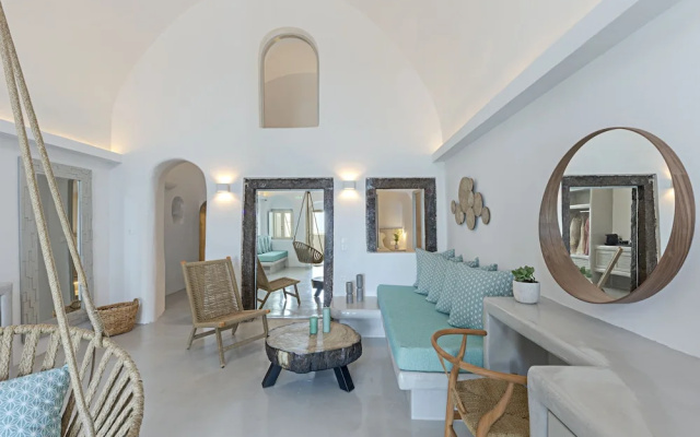 Kaleidoscope Imerovigli Suites