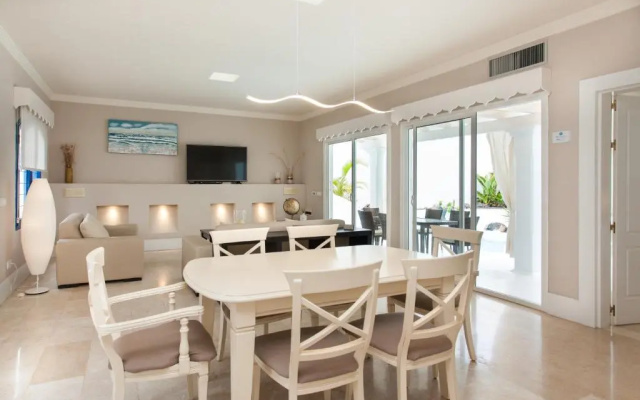 Villa 82