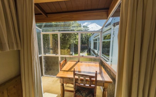 Dawson Falls Mountain Lodge