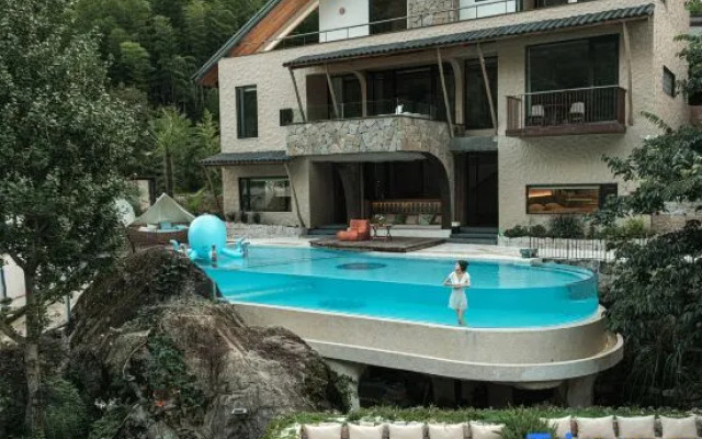 Anji Qingshi Shang · Cave Hot Spring Homestay