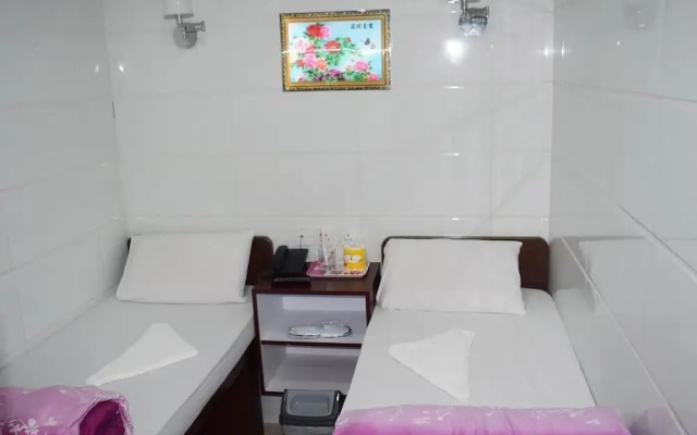 Leisure Hostel