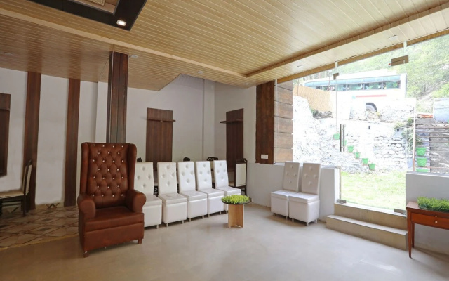 OYO 15219 Hotel Neer Buddha
