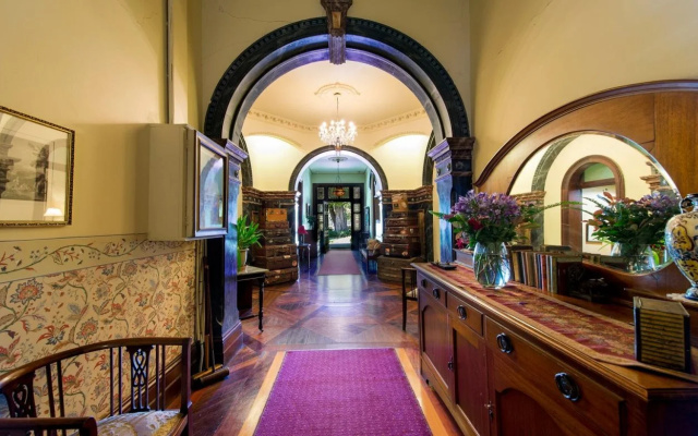 Vacy Hall Historic Guesthouse