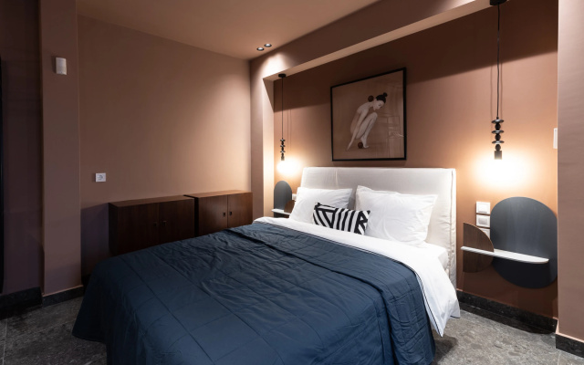 Blue and Peach 2BD Apartment 132m2 Free Parking